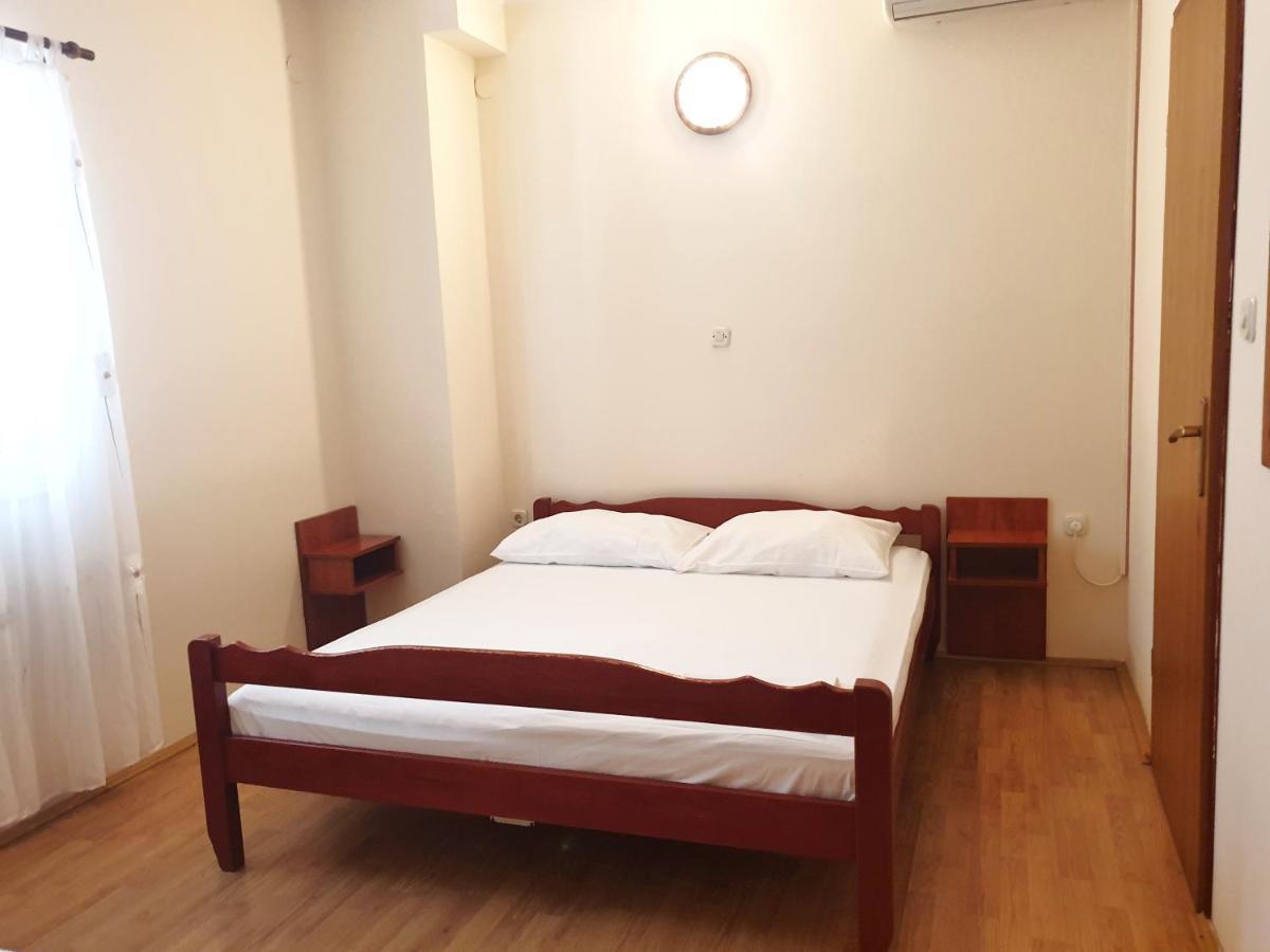 Betanovalja Apartment Luaran gambar