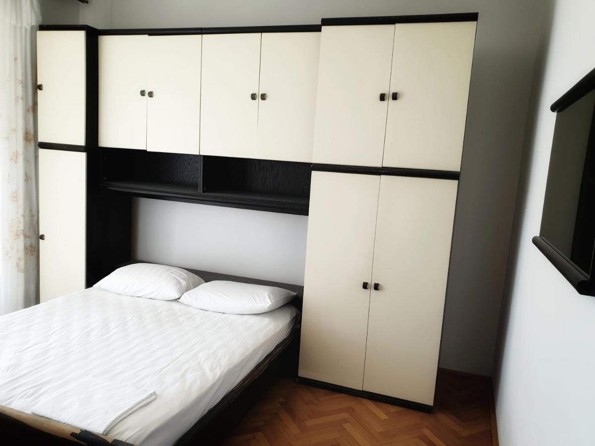 Betanovalja Apartment Luaran gambar