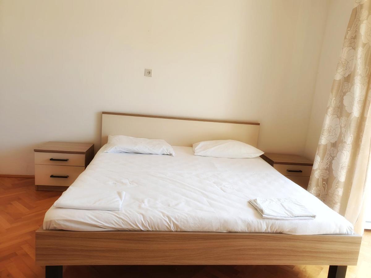 Betanovalja Apartment Luaran gambar