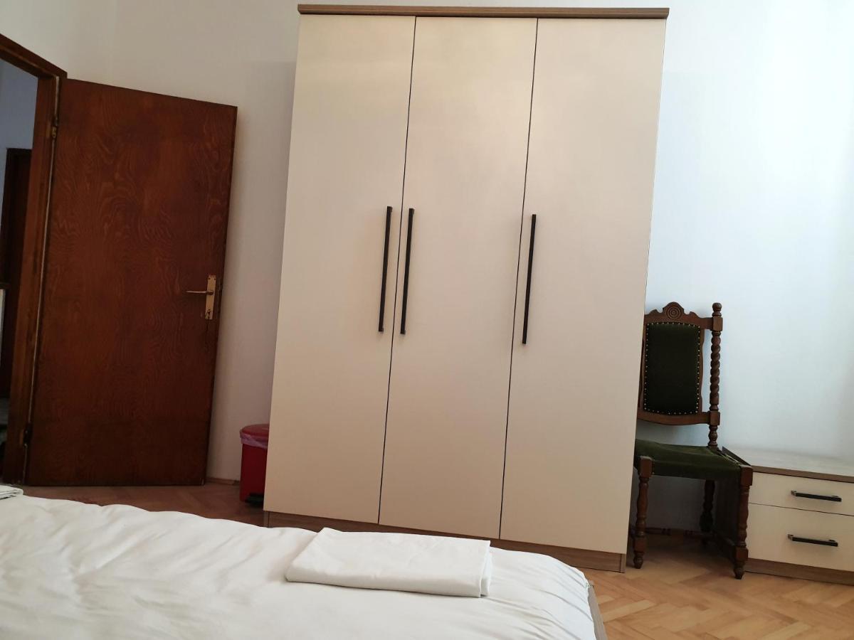 Betanovalja Apartment Luaran gambar