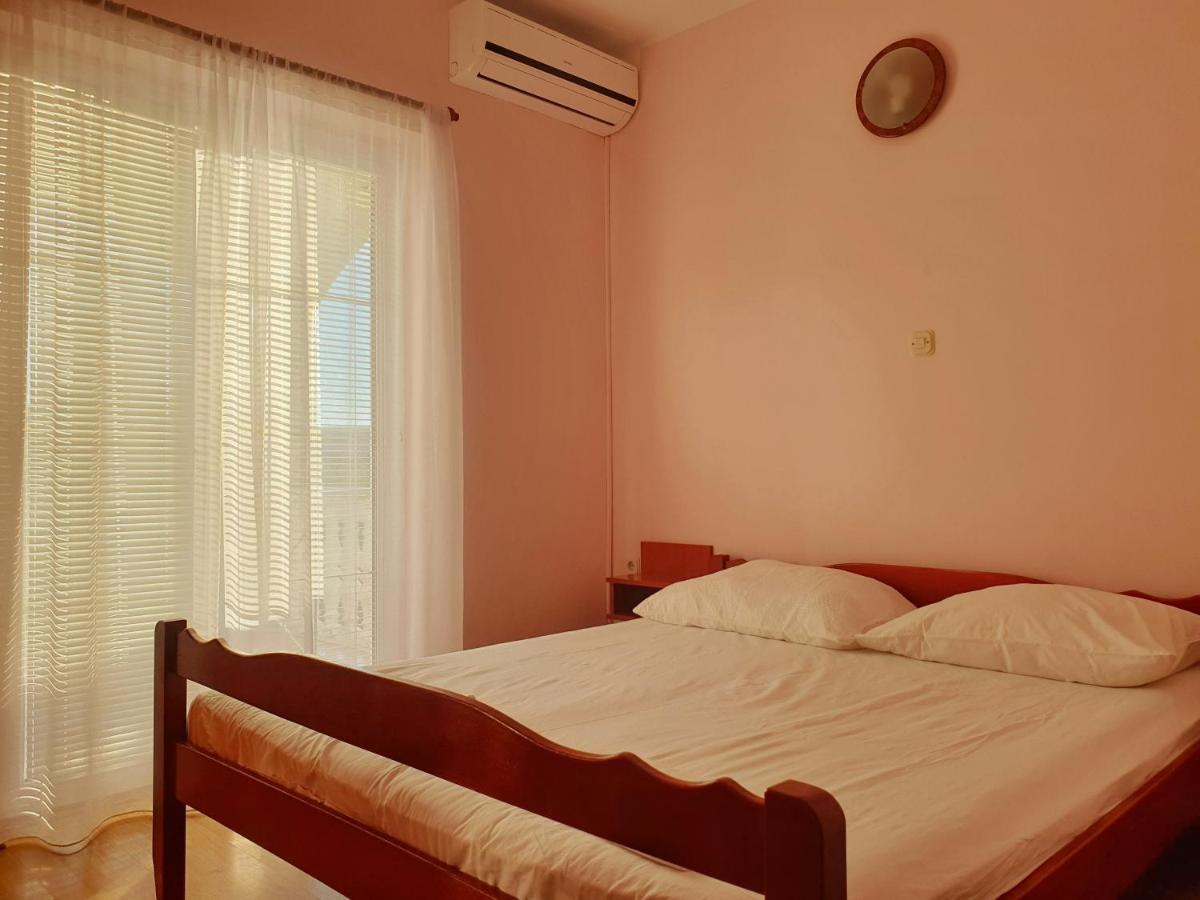 Betanovalja Apartment Luaran gambar