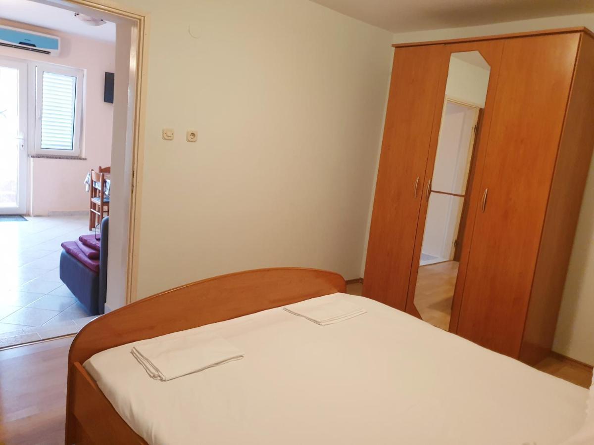 Betanovalja Apartment Luaran gambar