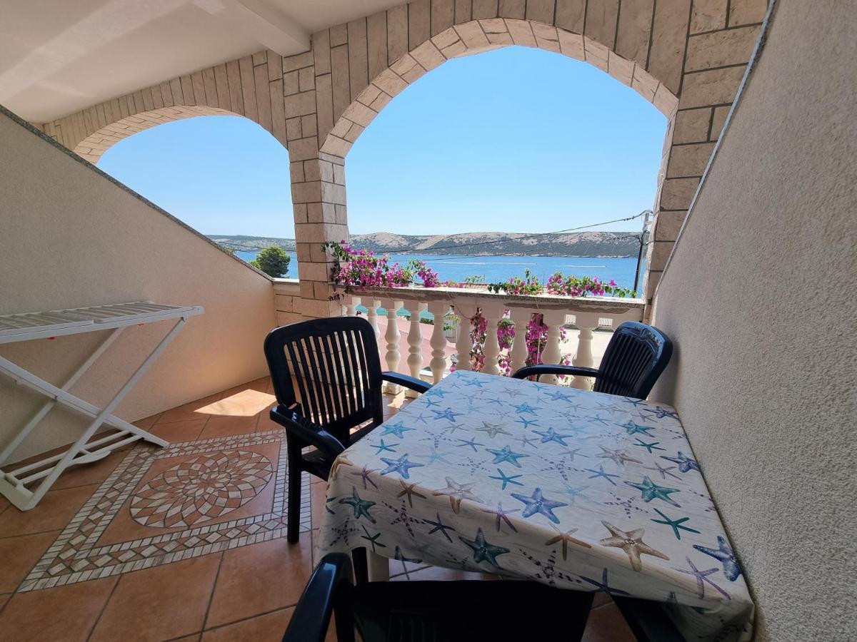 Betanovalja Apartment Luaran gambar